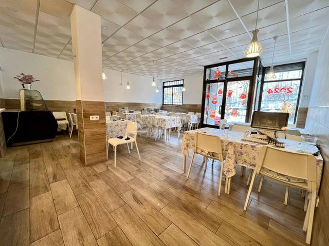 Local comercial en Venta en Puerta del Ángel