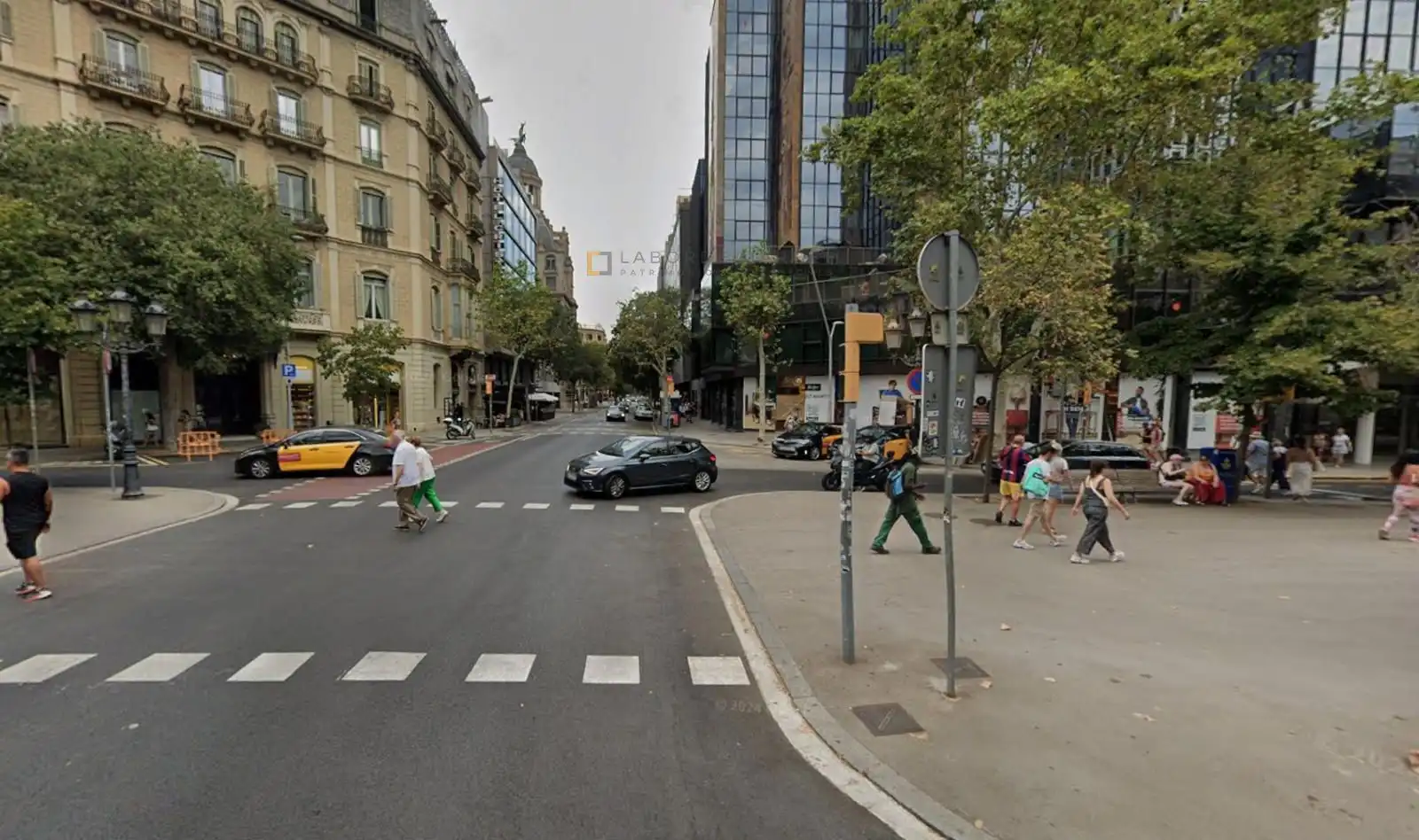 Außenansicht von Wohnung zum Verkauf in Barcelona mit Terrasse