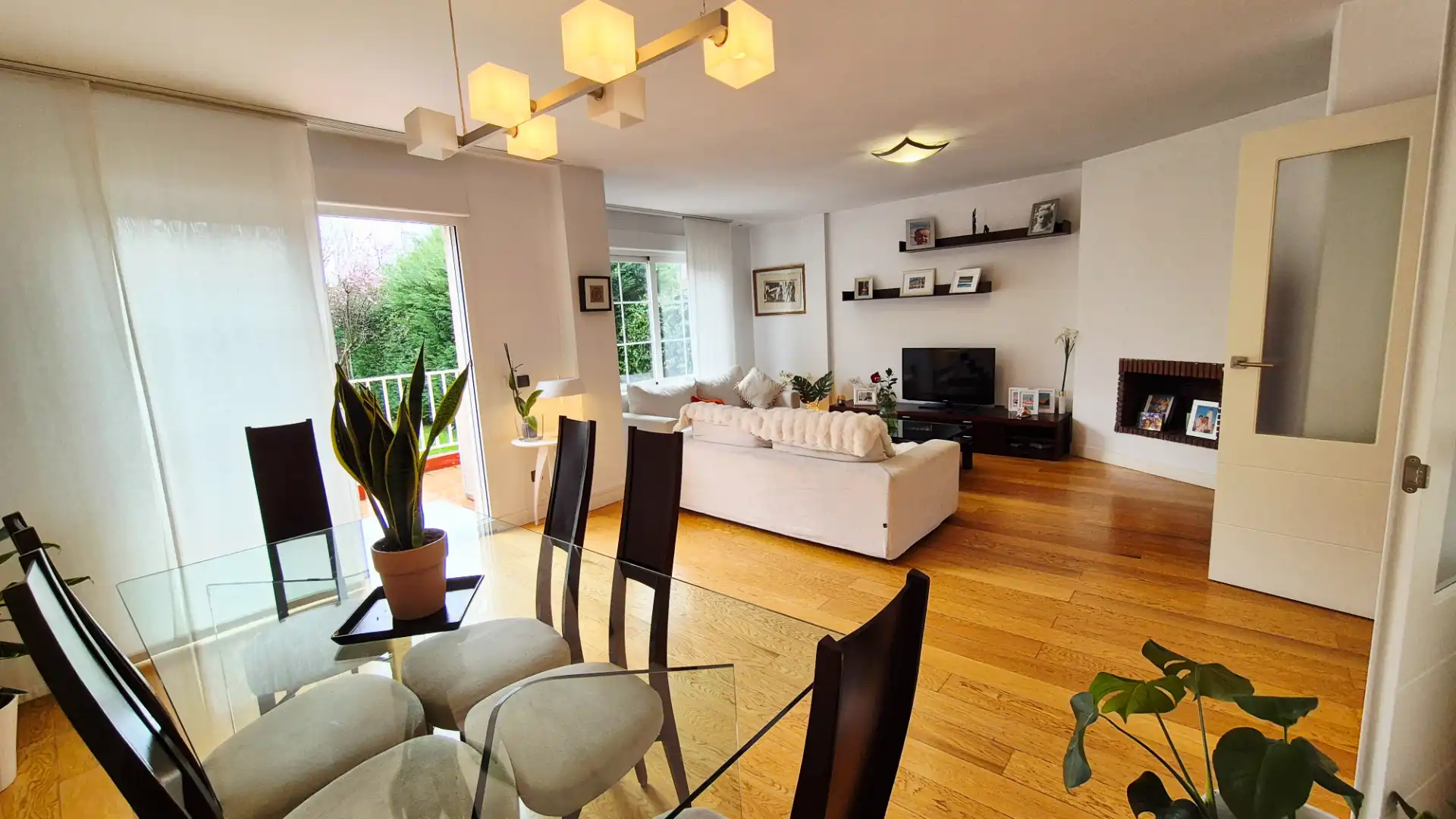 Living room of Detached homes for sale in Las Rozas de Madrid  with Heating, Private garden and Terrace