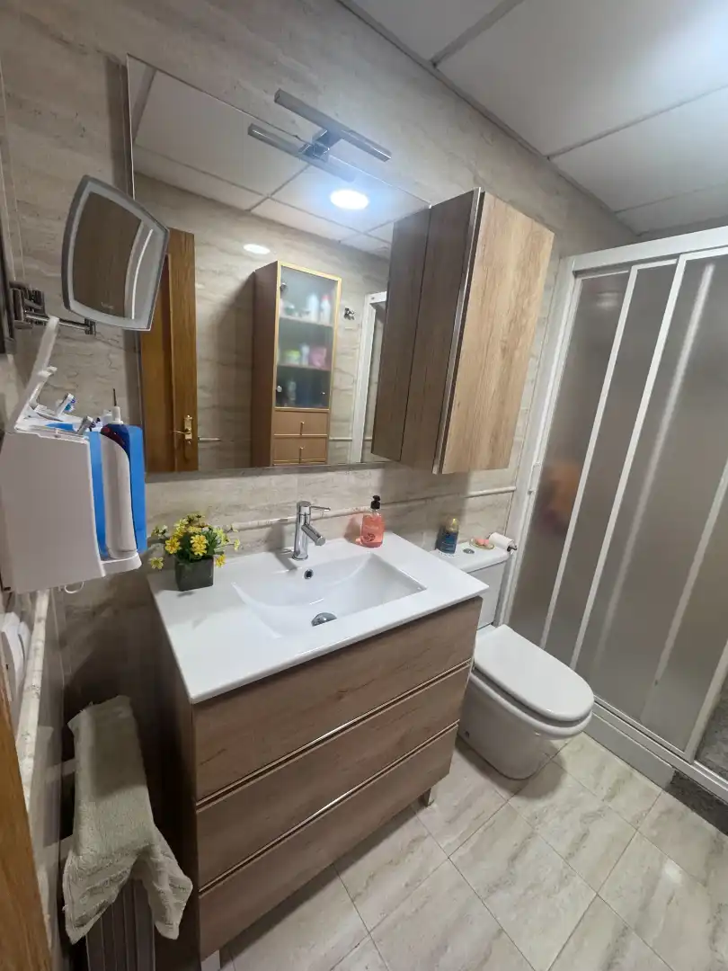 Badezimmer von Wohnungen zum Verkauf in Maracena mit Klimaanlage, Heizung und Abstellraum