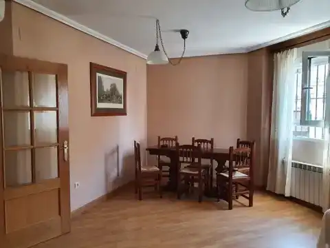 Menjador de Pis en venda en Ciempozuelos amb Aire condicionat, Jardí privat i Parquet