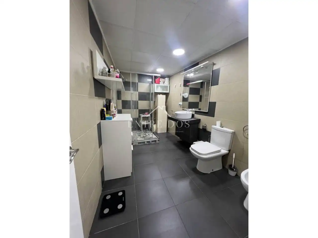 Baño de Piso en venta en Castellón de la Plana / Castelló de la Plana con Aire acondicionado, Trastero y Amueblado