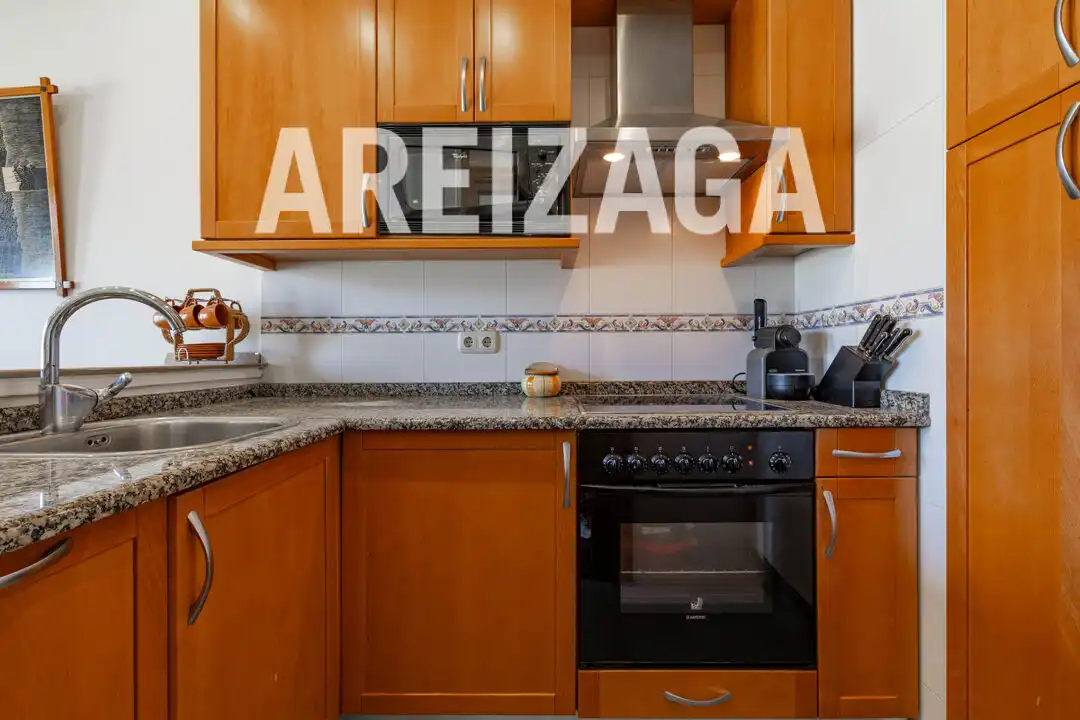 Cocina de Piso en venta en Donostia - San Sebastián  con Calefacción, Amueblado y Balcón