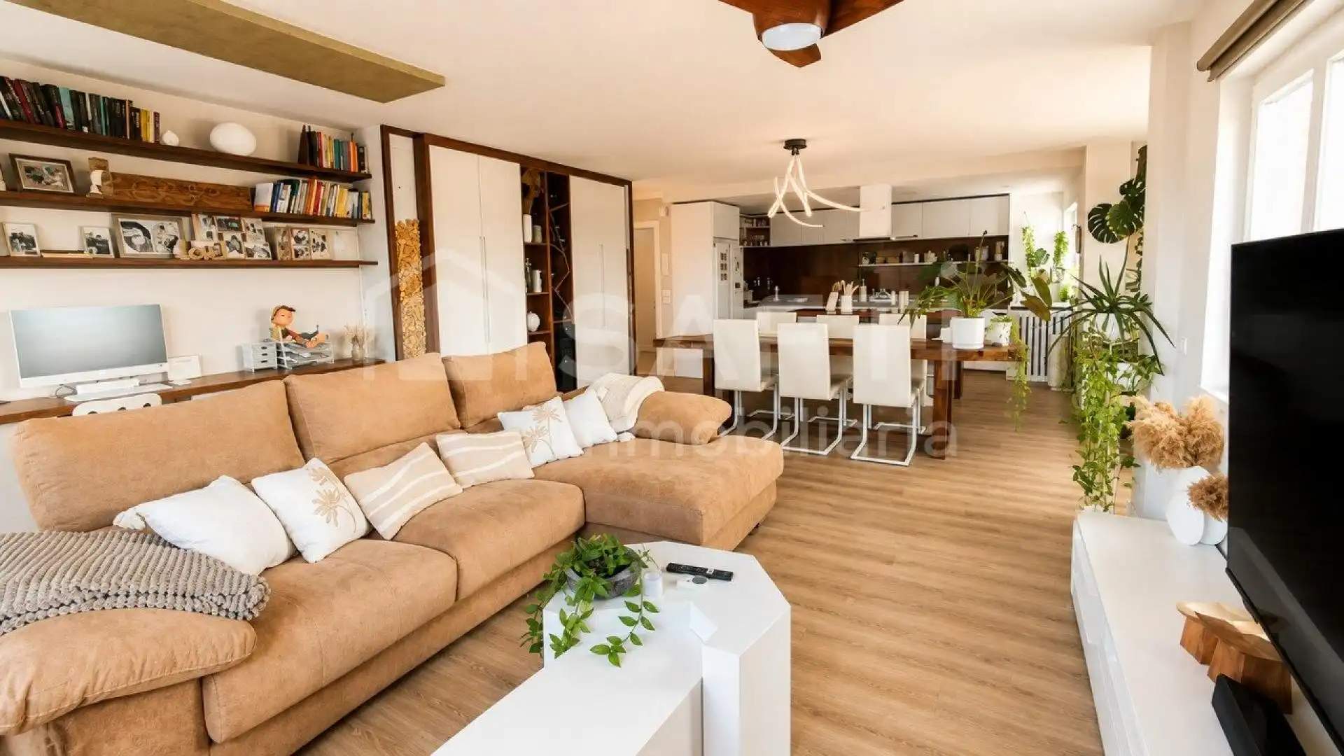 Sala d'estar de Pis en venda en Calzada de Valdunciel amb Aire condicionat, Calefacció i Moblat
