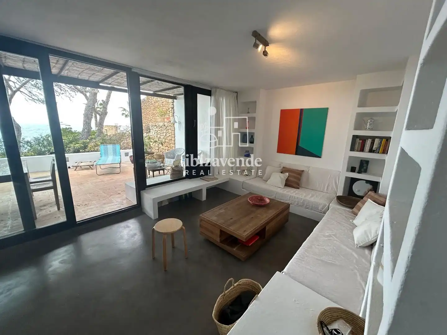 Wohnzimmer von Einfamilien-Reihenhaus zur Miete in Santa Eulària des Riu mit Klimaanlage, Heizung und Terrasse