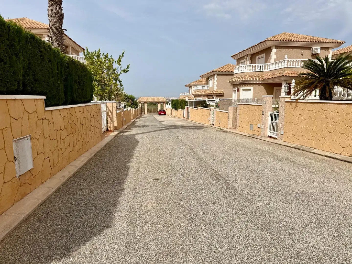 Vista exterior de Casa o chalet en venta en Torrevieja con Aire acondicionado, Jardín privado y Terraza