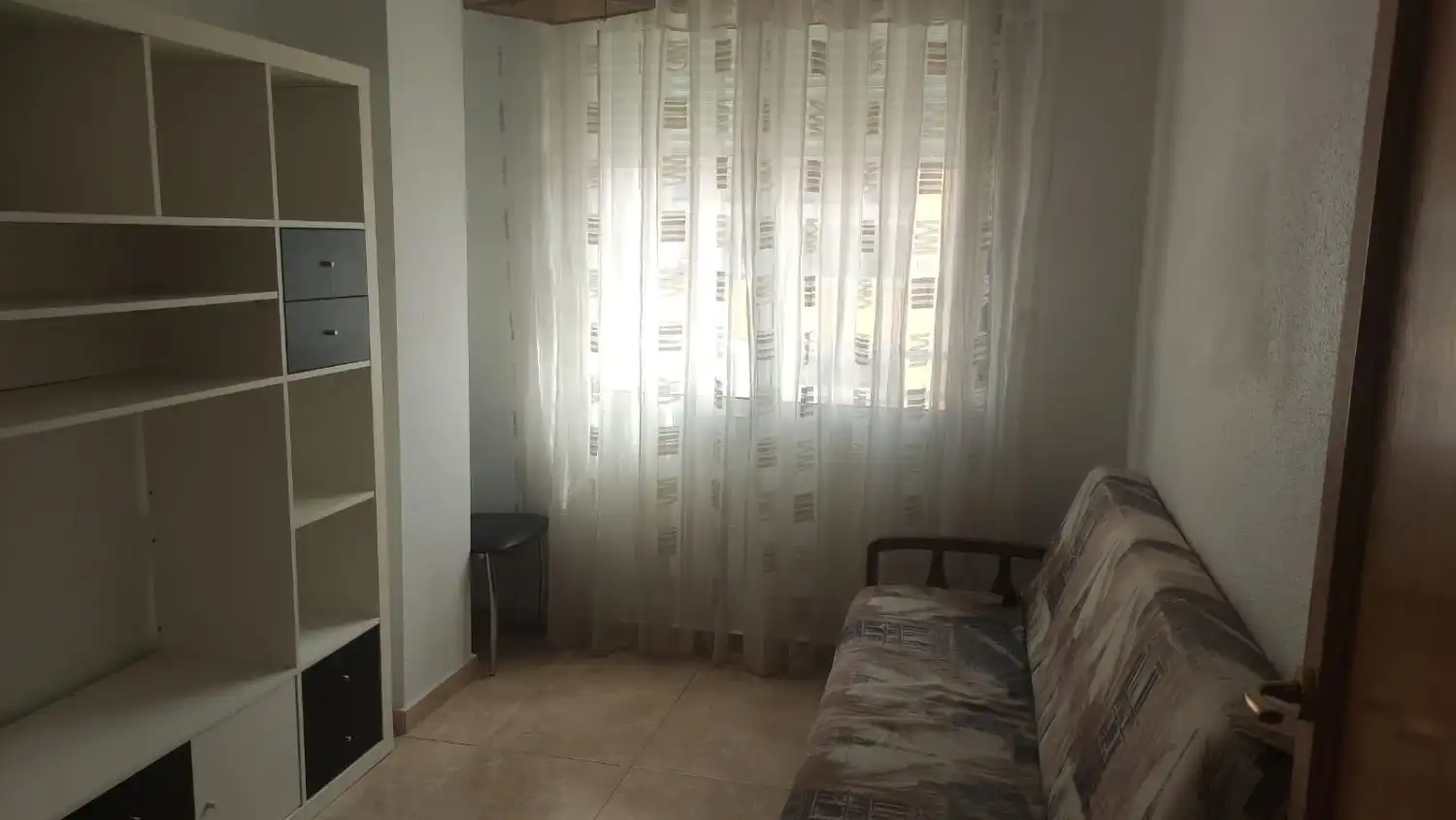 Schlafzimmer von Wohnung zur Miete in Sur