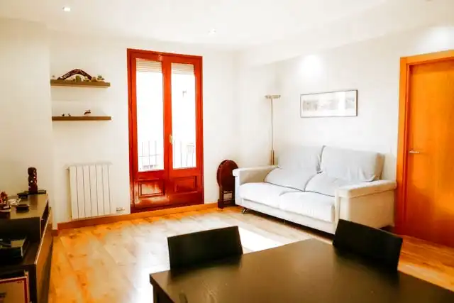 Living room of Flat for sale in Cardona  with Heating, Parquet flooring and Oven