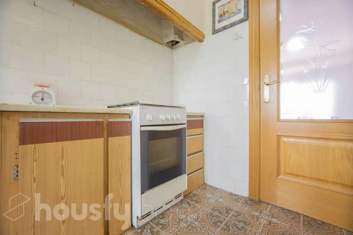 Kitchen of Flat for rent in Benetússer  with Air Conditioner, Furnished and Balcony