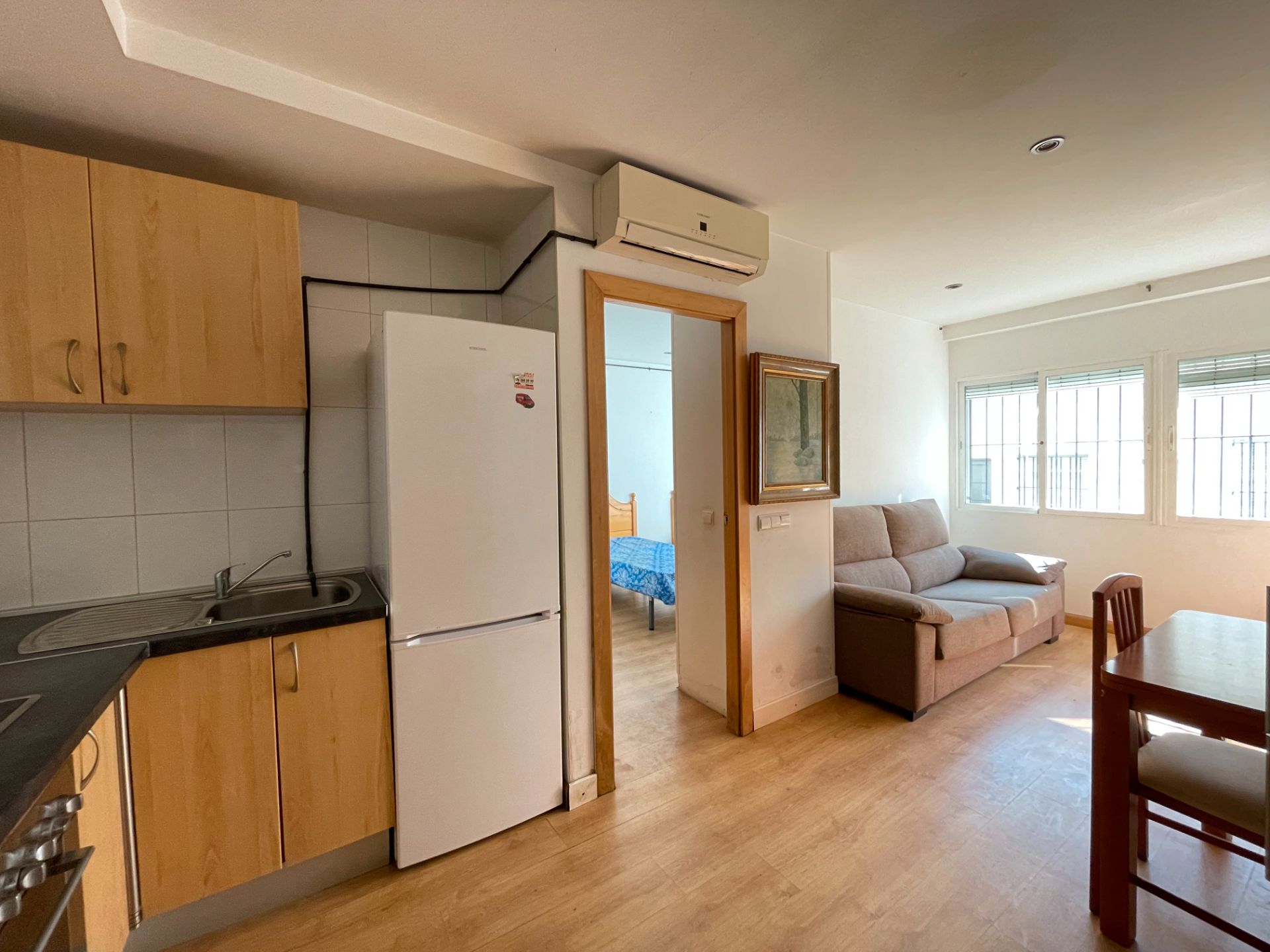 Living room of Flat for sale in Sagunto / Sagunt  with Air Conditioner, Furnished and Oven