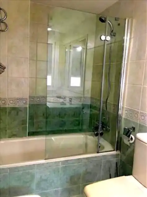 Bany de Pis en venda en Linares amb Aire condicionat i Calefacció