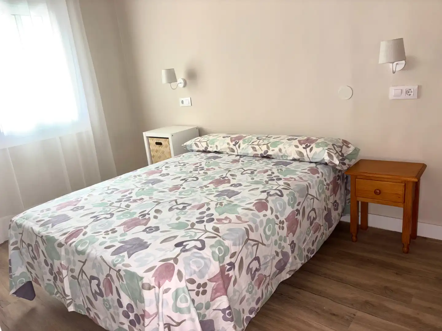 Bedroom of Apartments for rent in Plasencia  with Air Conditioner, Parquet flooring and Furnished