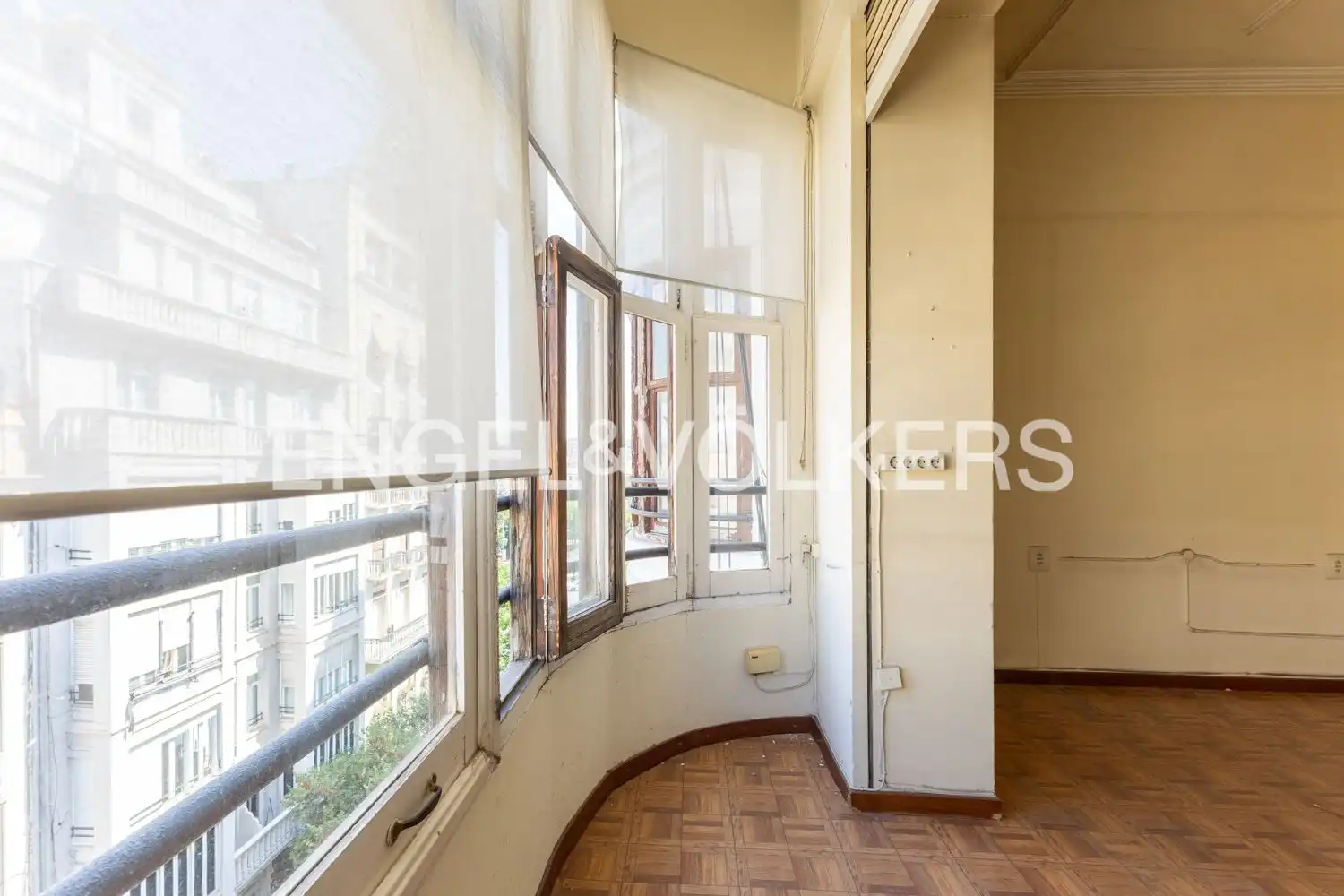 Schlafzimmer von Wohnung zum Verkauf in Valencia mit Heizung und Balkon