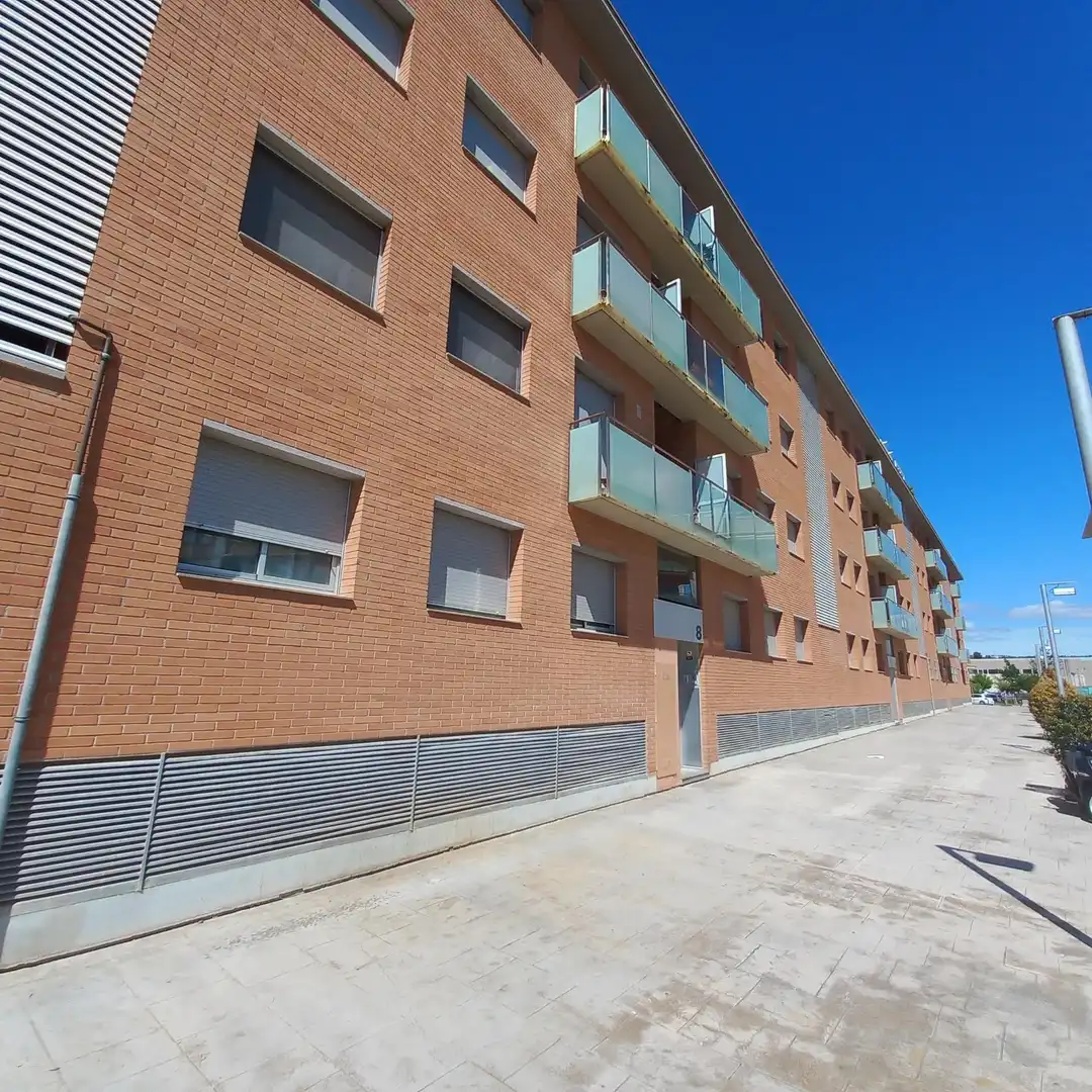 Vista exterior de Planta baja en venta en Cubelles con Piscina comunitaria