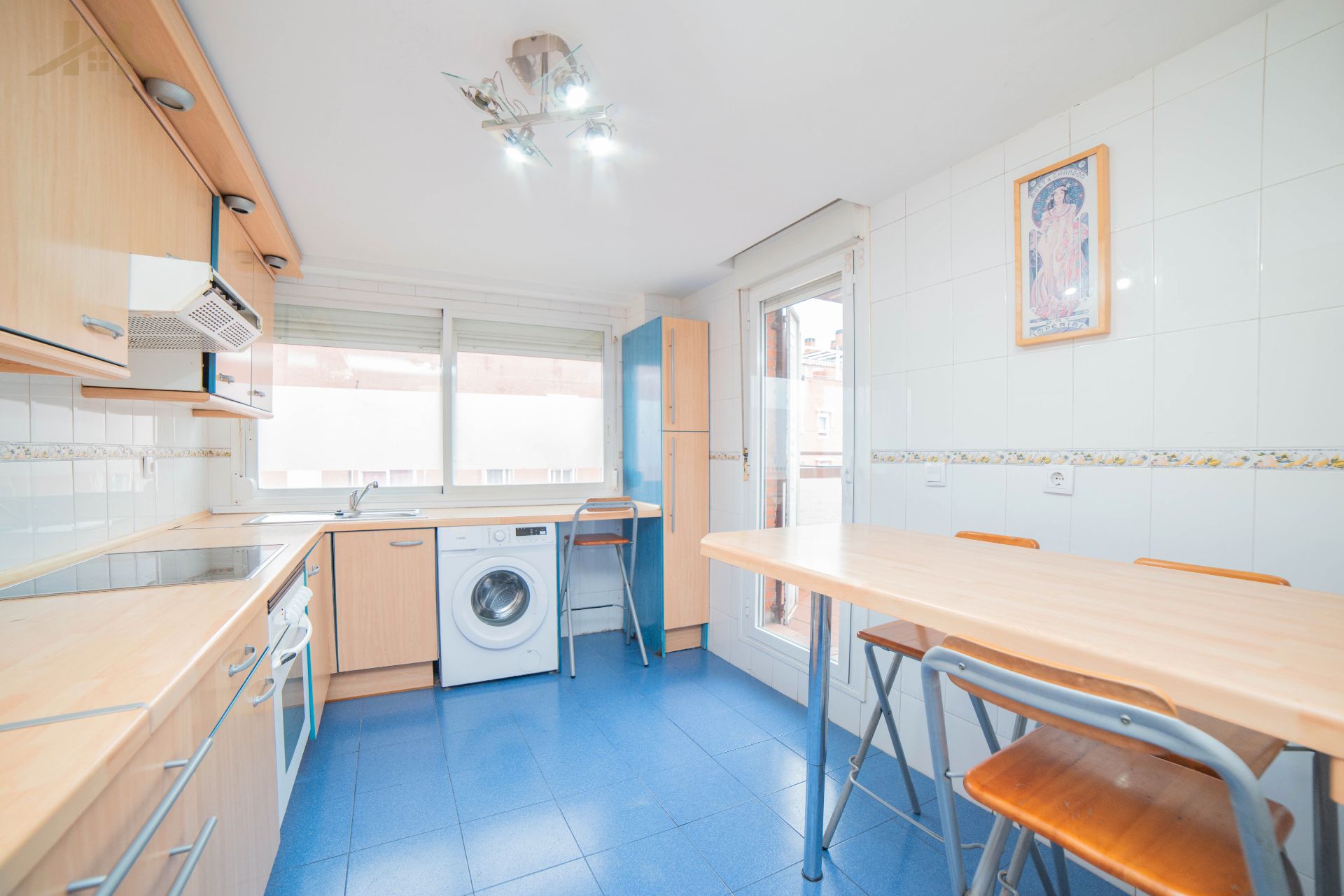 Küche von Dachboden zum Verkauf in Móstoles mit Klimaanlage, Heizung und Terrasse