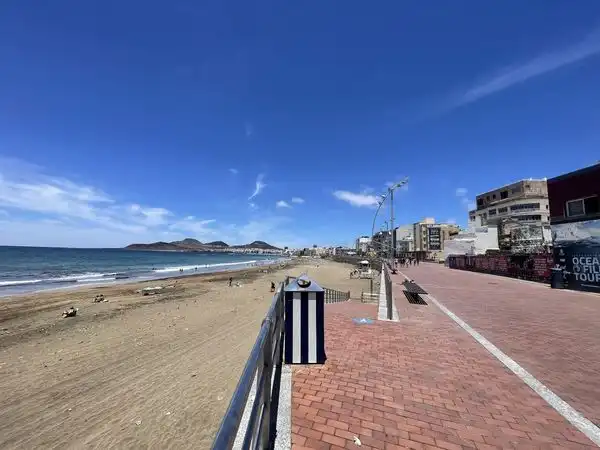 Vista exterior de Pis en venda en Las Palmas de Gran Canaria amb Moblat