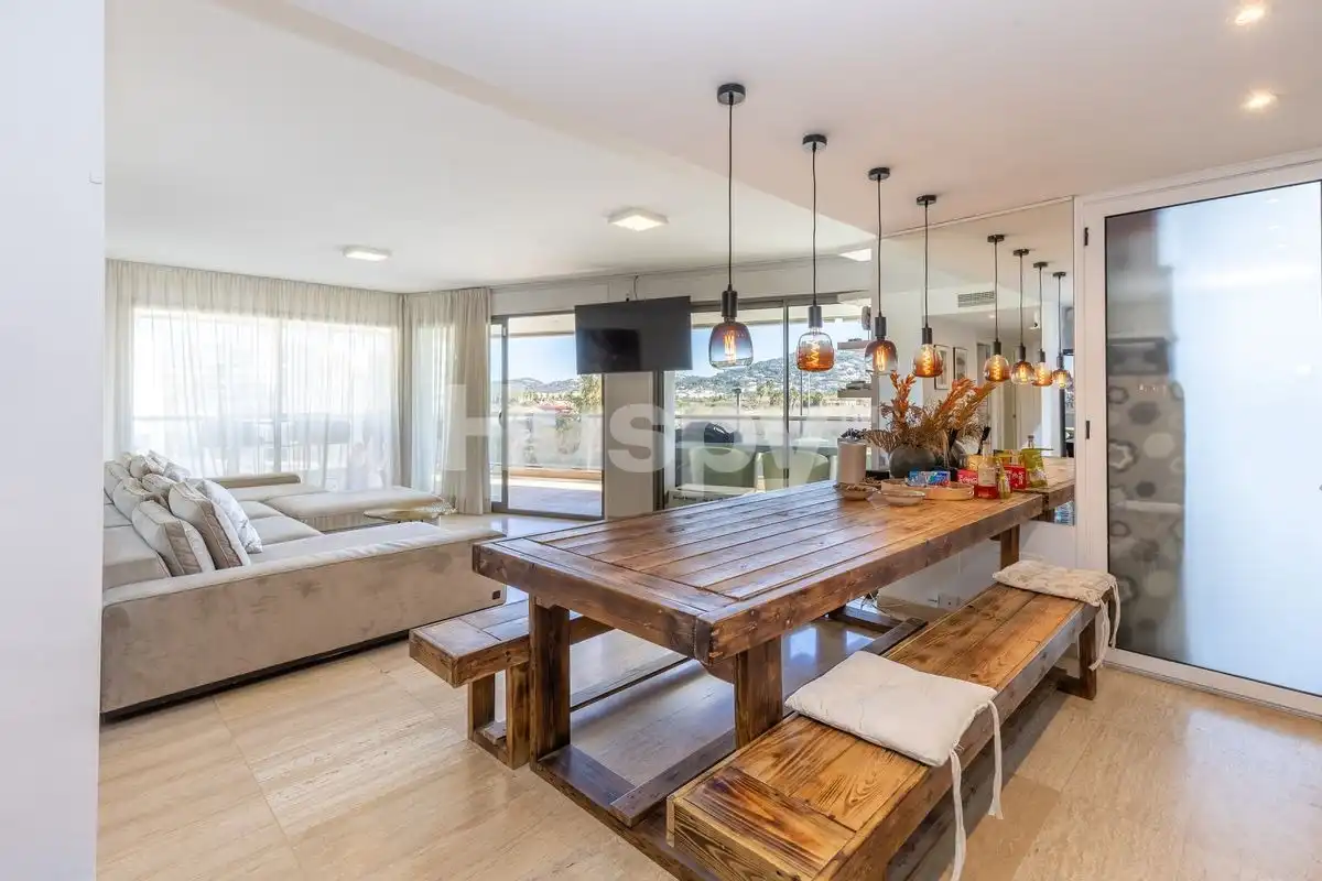 Appartamento con terrazza in vendita a Carrer Gregal