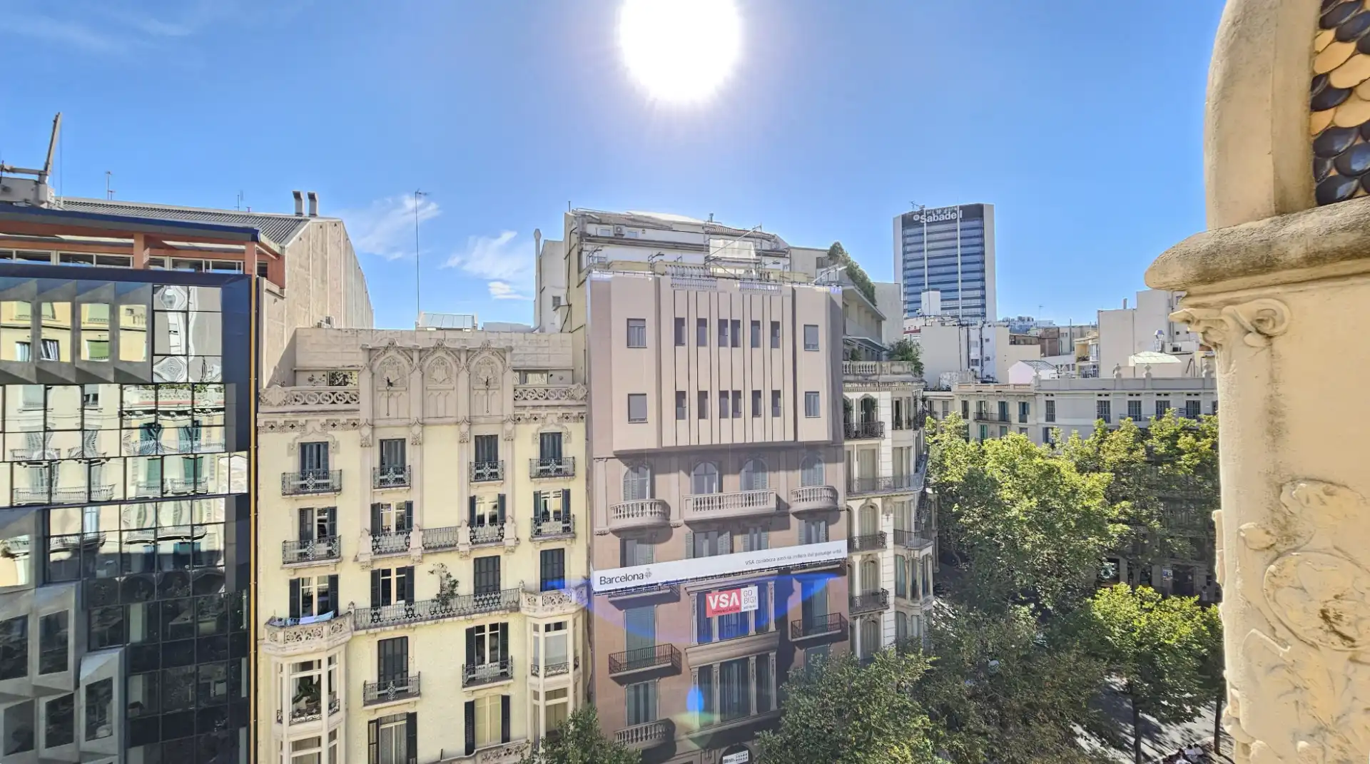 Außenansicht von Büro zur Miete in Barcelona mit Klimaanlage, Heizung und Internet