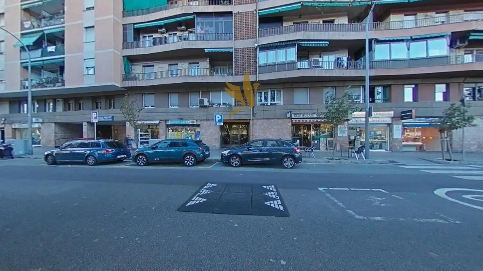 Vista exterior de Piso en venta en Barcelona con Terraza