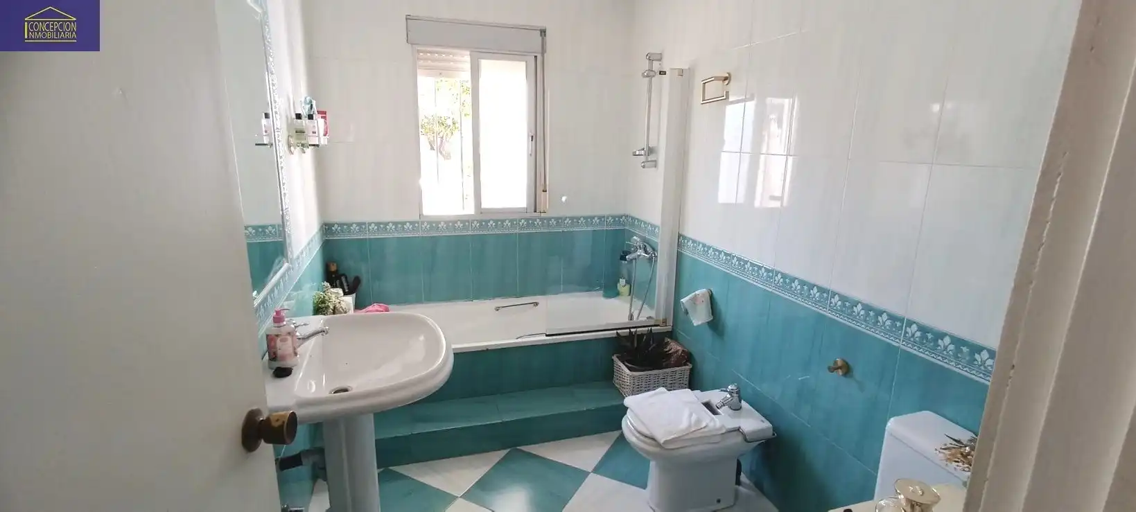 Bathroom of Houses for sale in Córdoba  with Air Conditioner, Heating and Private garden