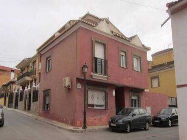 House for sale in Residencial Triana - Barrio Alto