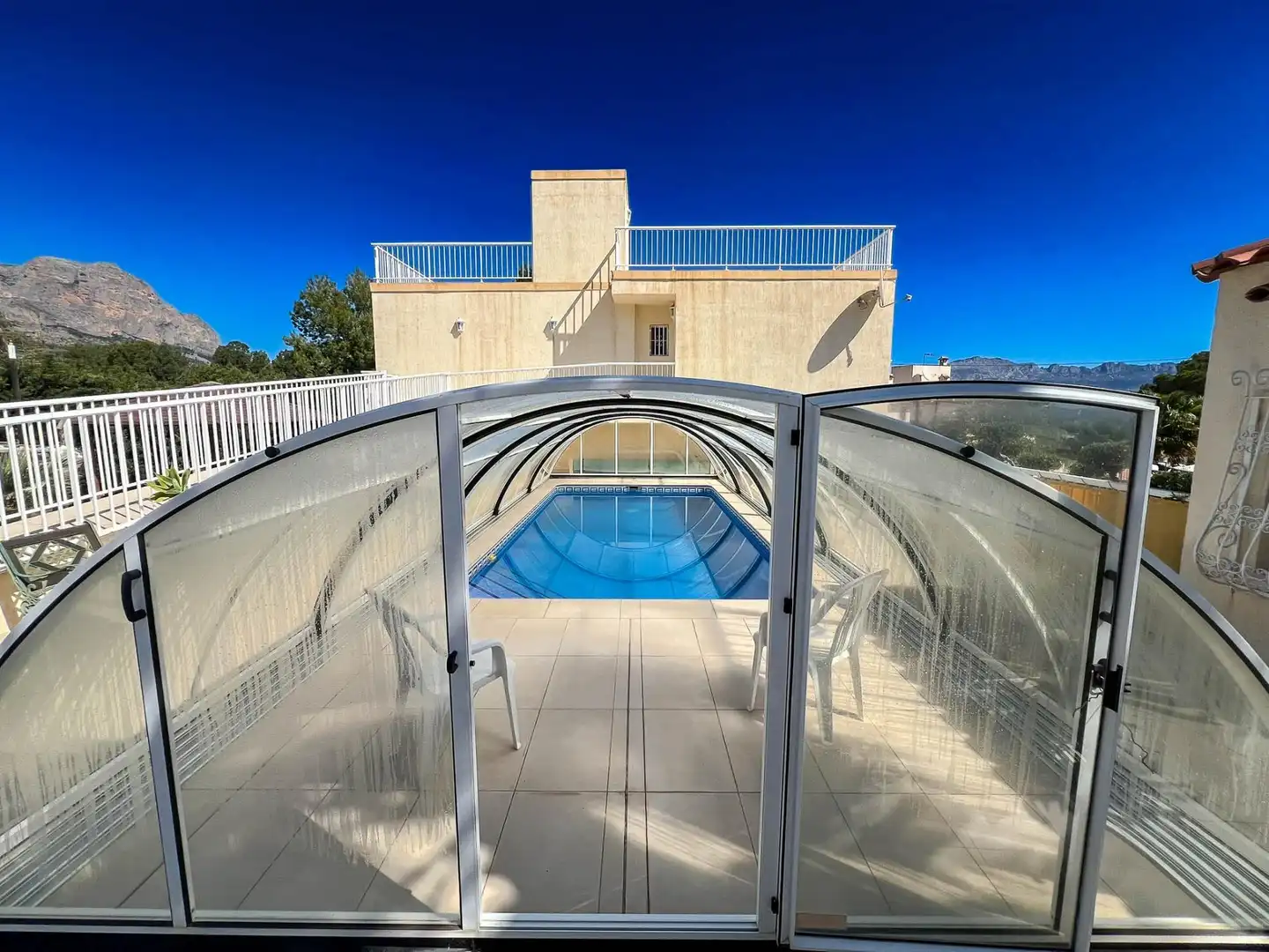Piscina de Casa o chalet en venta en La Nucia con Aire acondicionado, Jardín privado y Piscina