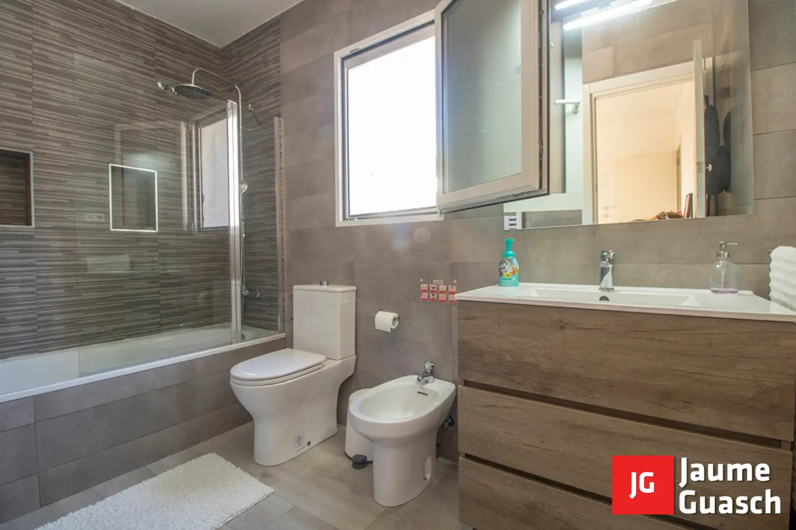 Bathroom of Detached homes for sale in La Pobla de Montornès    with Heating, Private garden and Parquet flooring
