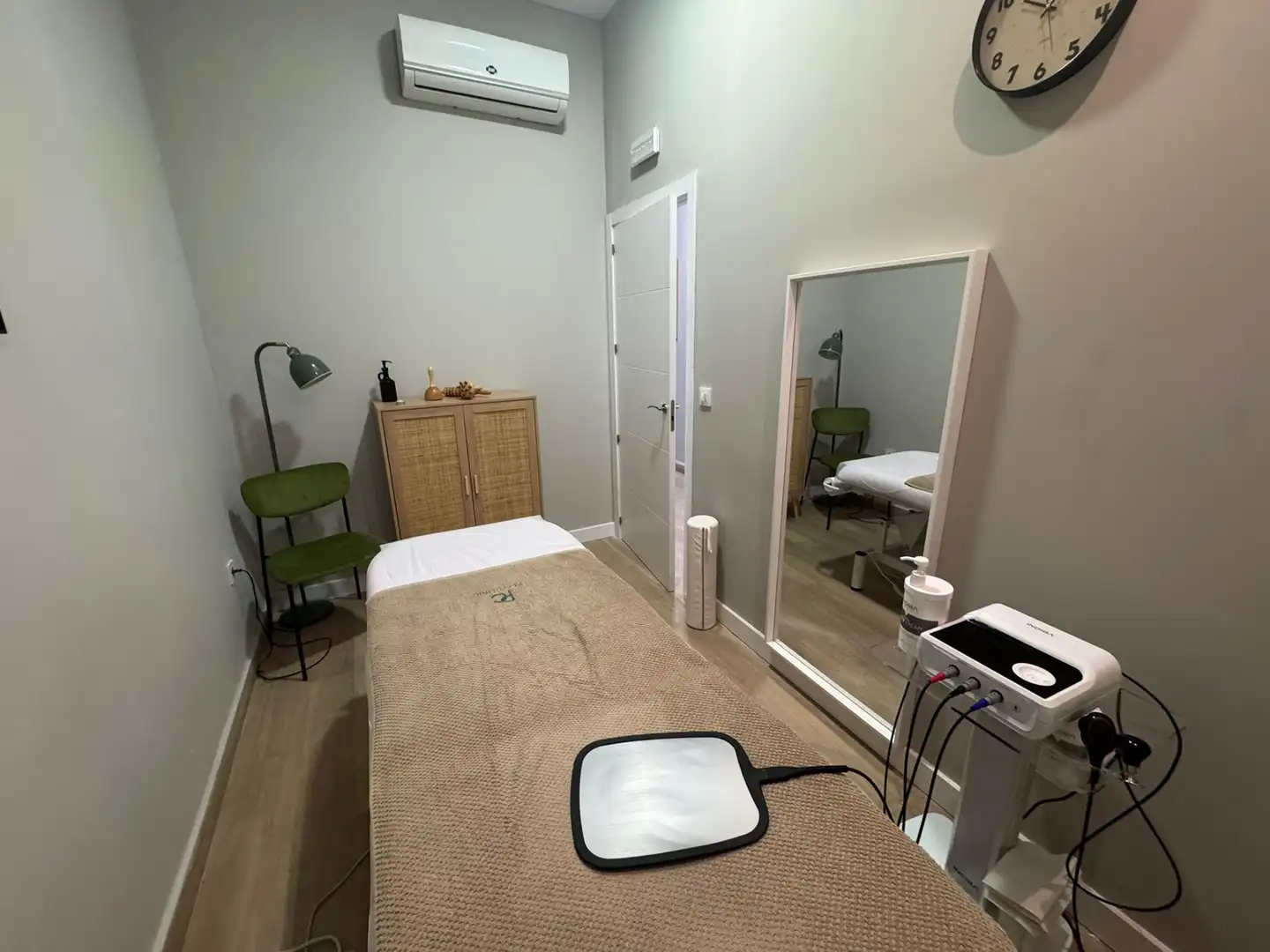 Habitación de Local en traspaso en Madrid con Aire acondicionado, Calefacción y Parquet