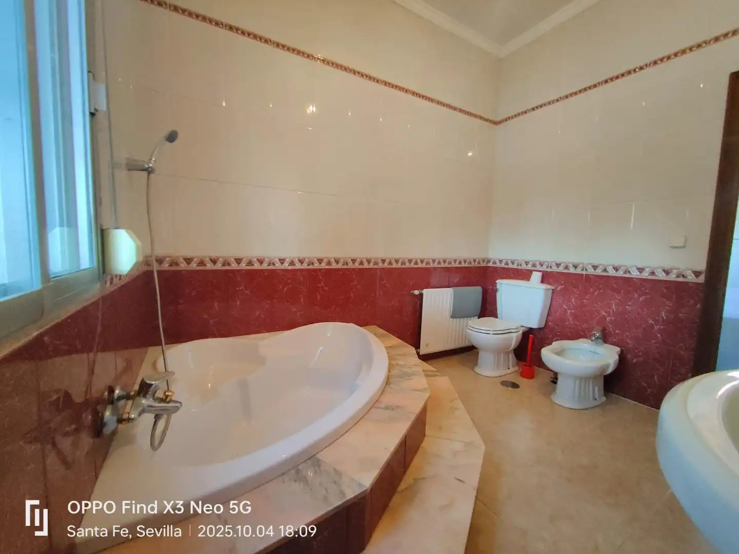Bany de Casa o xalet en venda en El Viso del Alcor amb Aire condicionat, Jardí privat i Piscina