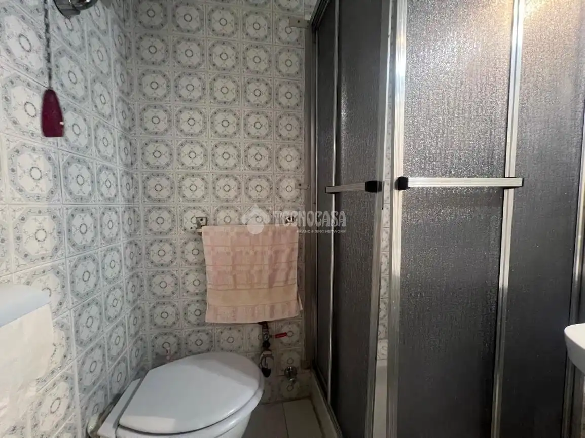 Baño de Piso en venta en Zaragoza con Calefacción y Terraza