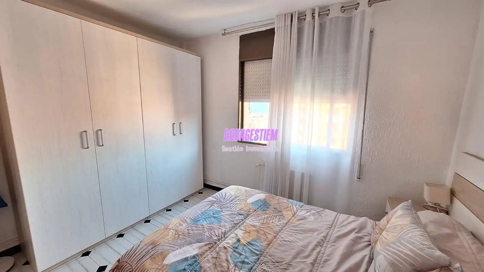 Habitación de Piso en venta en Badalona con Aire acondicionado, Calefacción y Amueblado