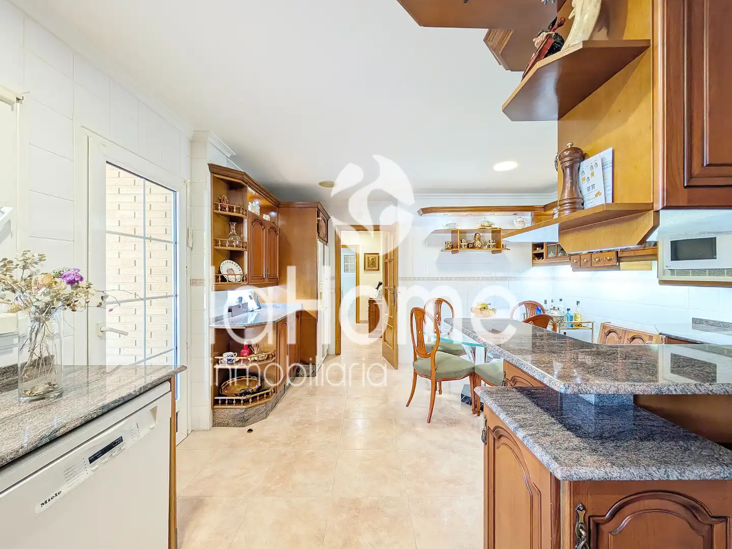 Cocina de Casa o chalet en venta en L'Eliana con Aire acondicionado, Calefacción y Jardín privado