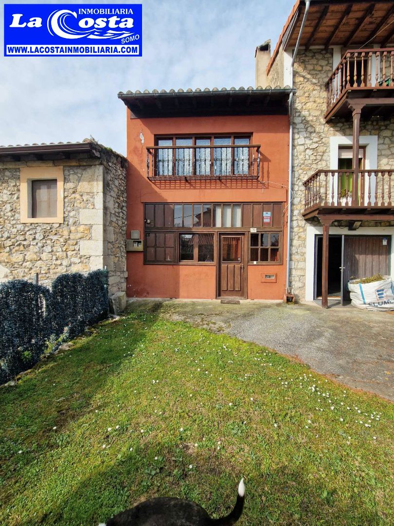 Außenansicht von Einfamilien-Reihenhaus zum Verkauf in Ribamontán al Mar mit Heizung, Privatgarten und Terrasse