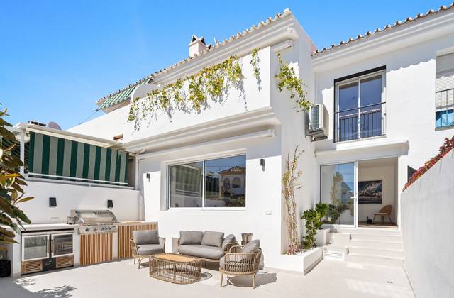 Casa adosada en Venta en Marbella - Marbella,Nueva Alcantara,Avenida del Me en Puerto Banús