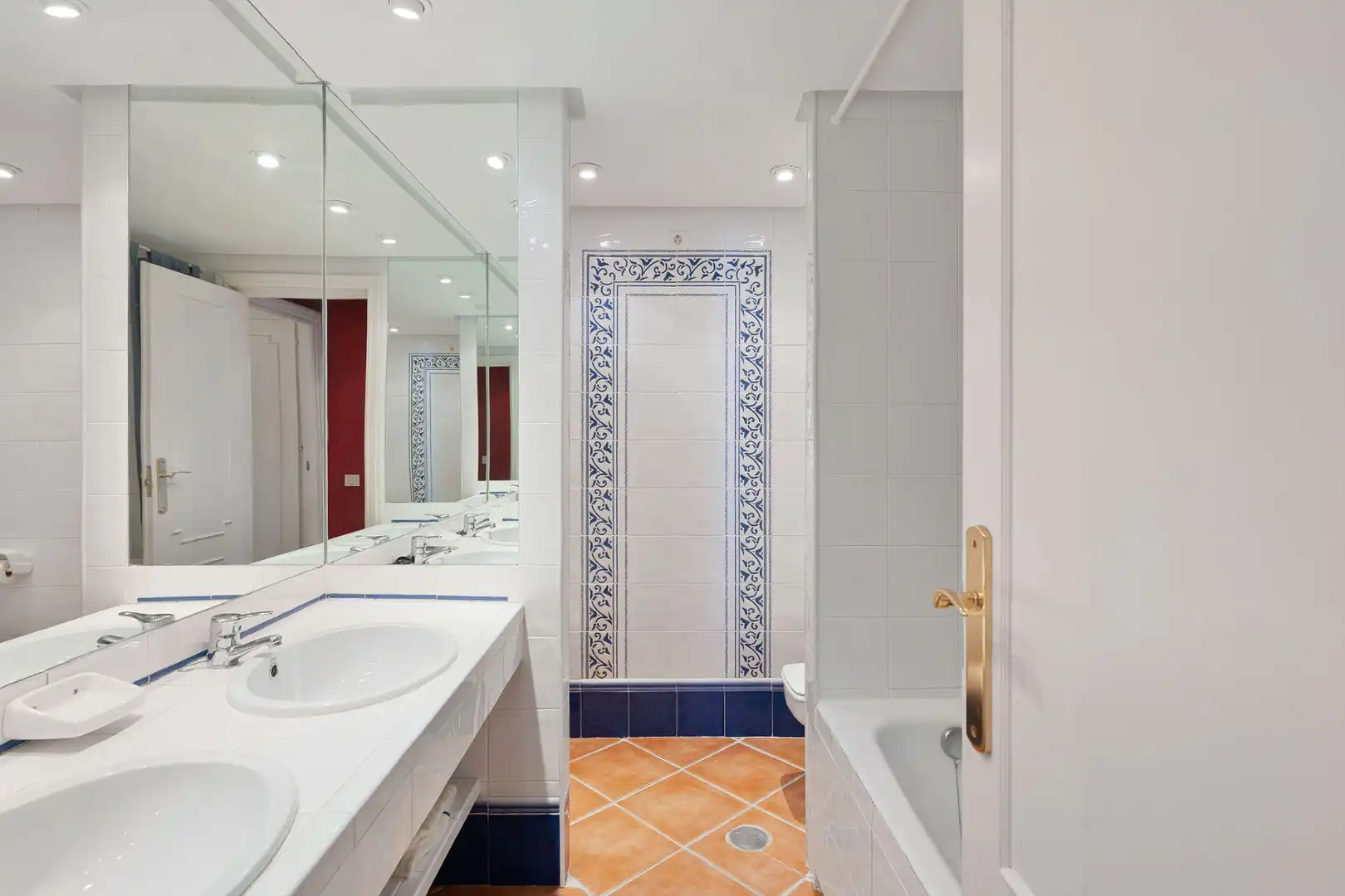 Ground floor with pool for sale in Nueva Andalucía, imagen 15