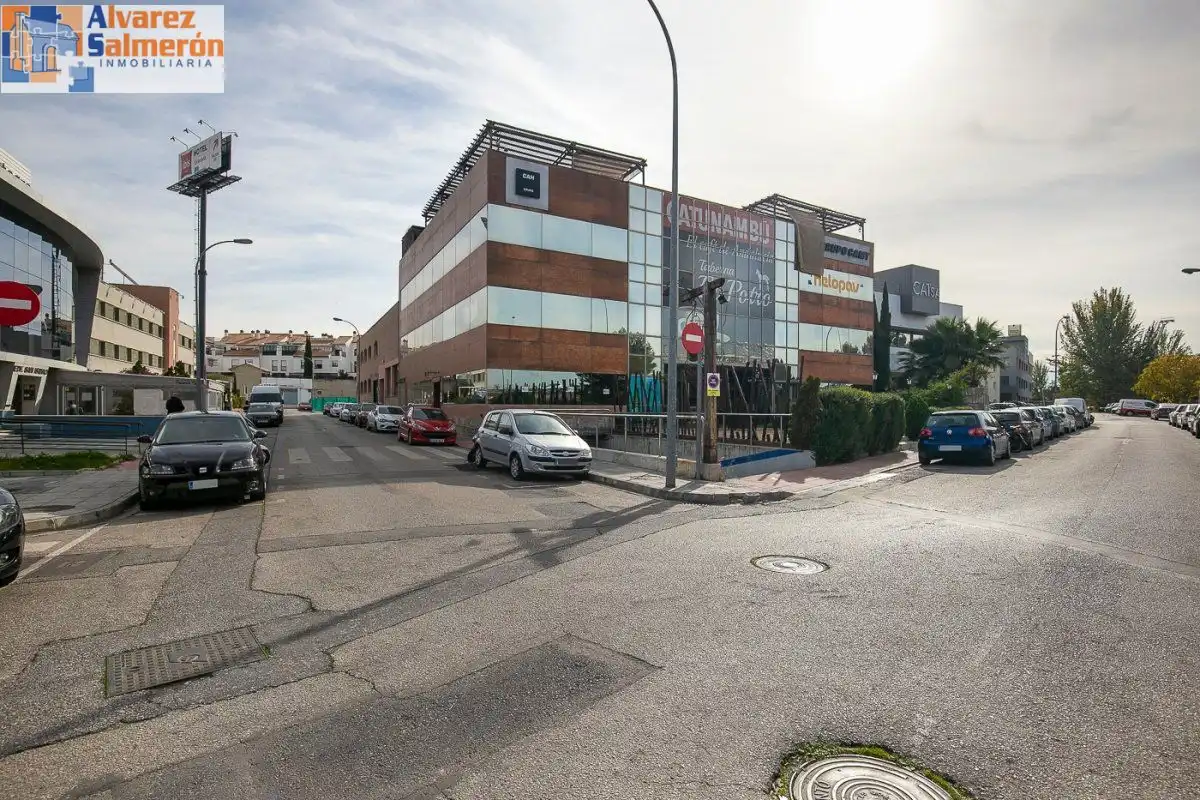 Gebäude zum Verkauf in Calle FERNANDO DE LOS RIOS, Poniente