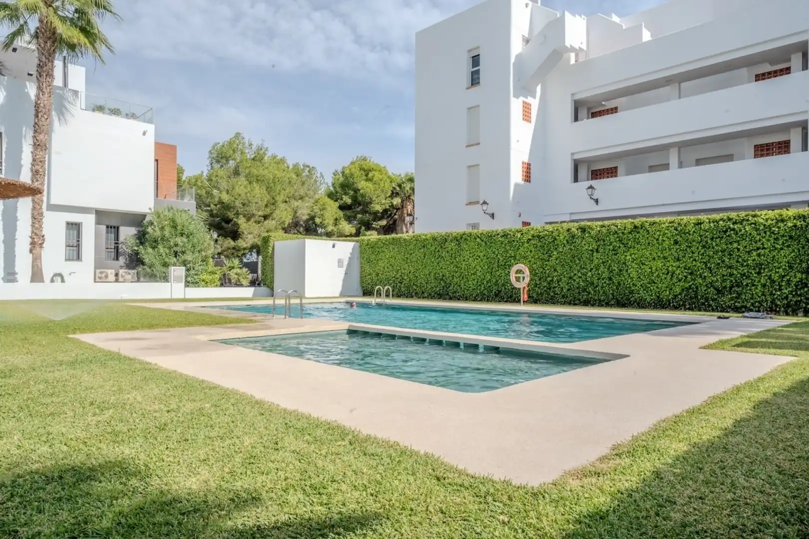 Piscina de Casa o xalet en venda en Orihuela amb Aire condicionat, Calefacció i Jardí privat