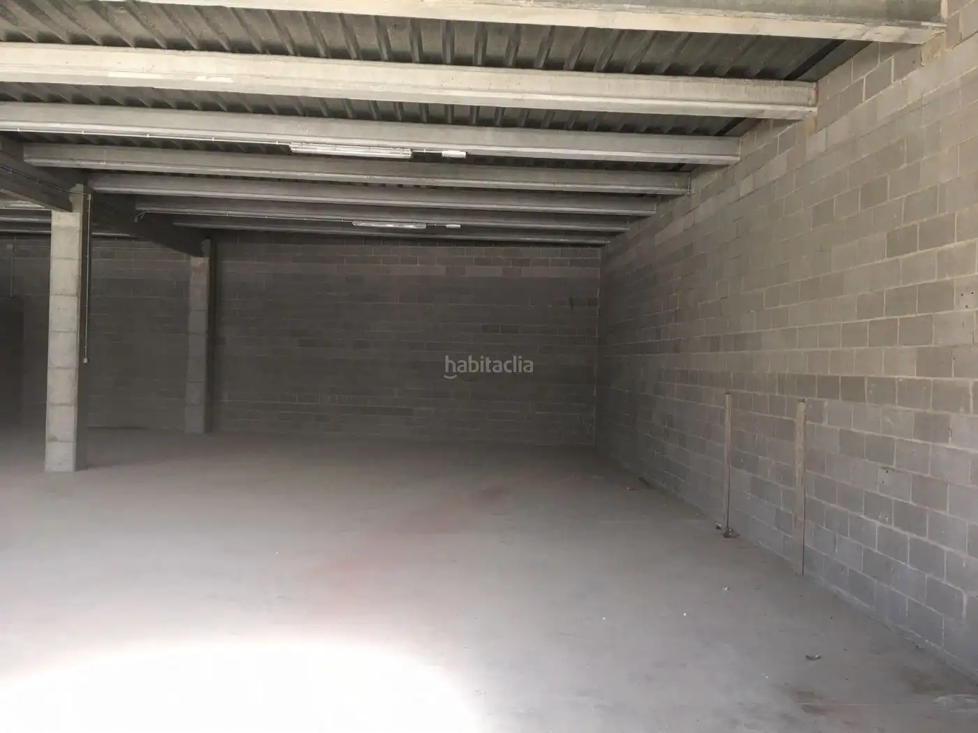 Local comercial en venta en Carrer Vidreres 23B, imagen 2