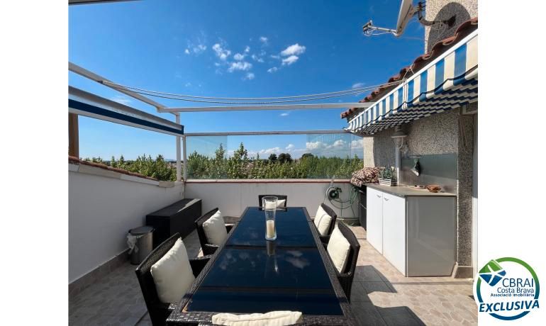 Terrassa de Apartament en venda en Empuriabrava amb Aire condicionat, Terrassa i Balcó