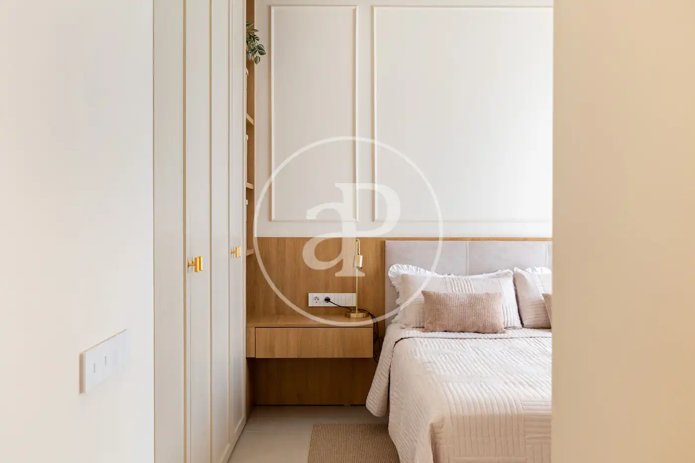 Bedroom of Flat for sale in Barcelona  with Air Conditioner, Heating and Furnished