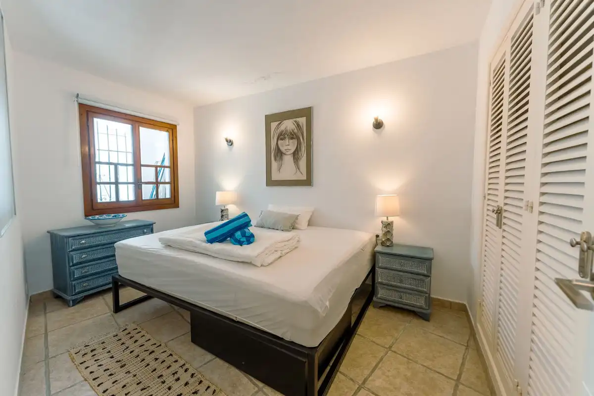 Dormitori de Casa adosada de lloguer en Marbella amb Piscina comunitària