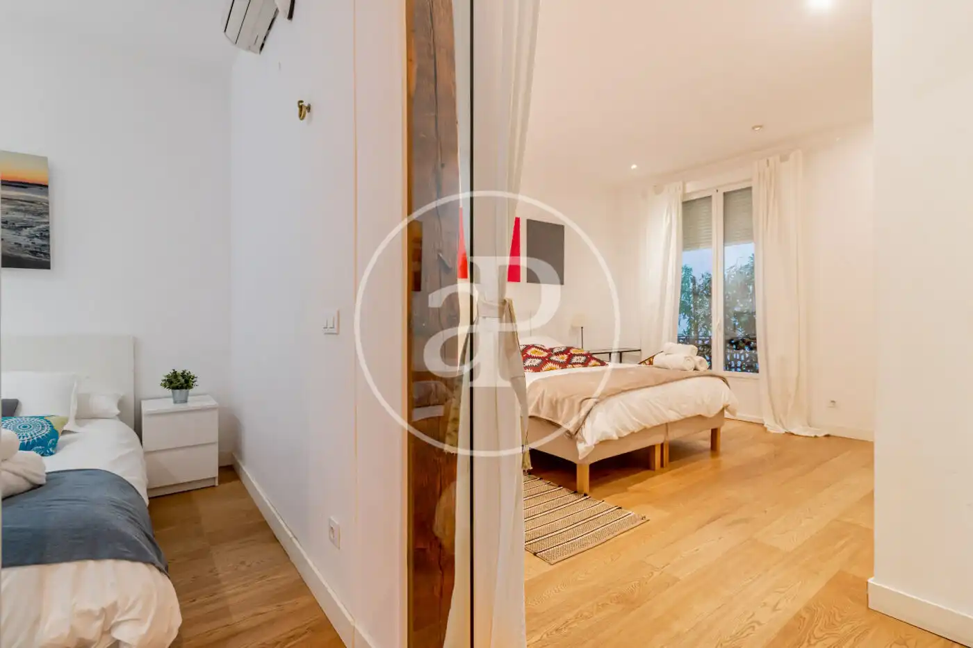 Schlafzimmer von Wohnung zur Miete in Madrid mit Klimaanlage, Heizung und Möbliert