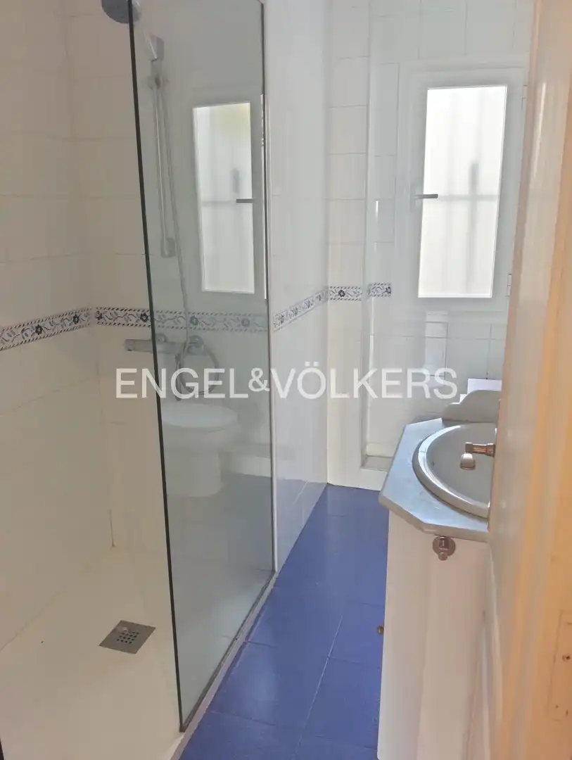 Bathroom of Flat for rent in Tetuán