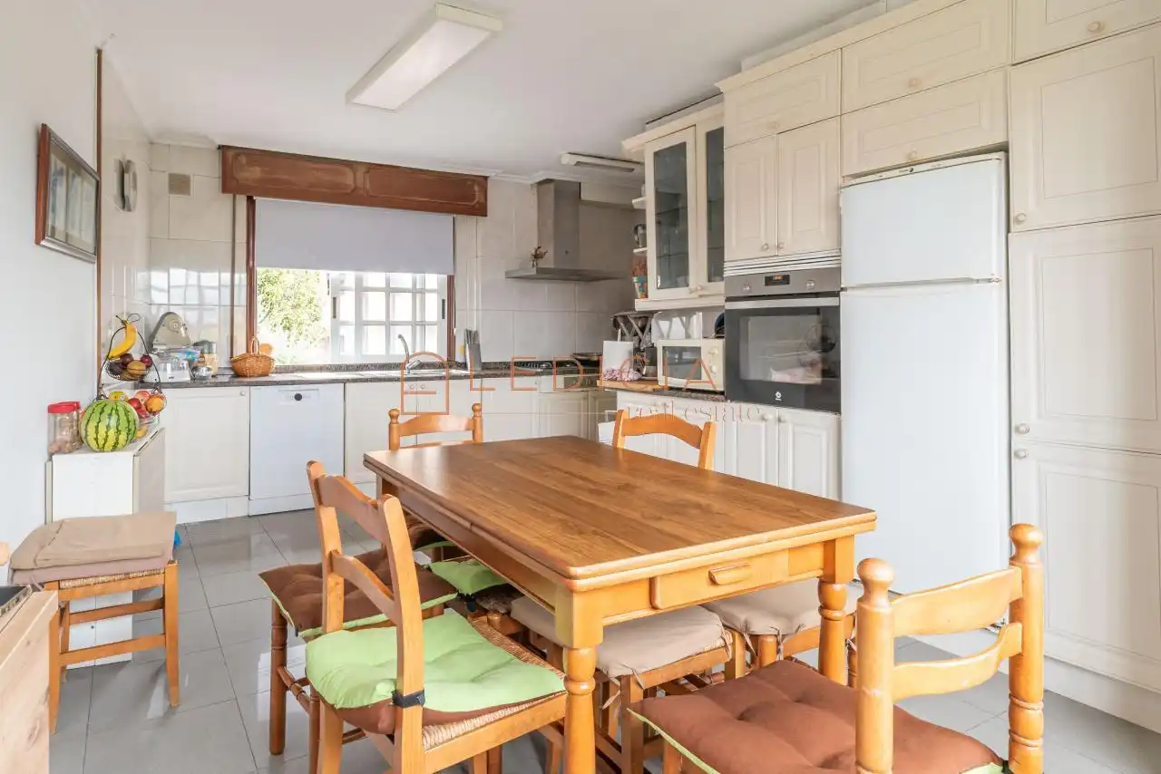 Kitchen of Houses for sale in Vigo   with Heating, Terrace and Storage room