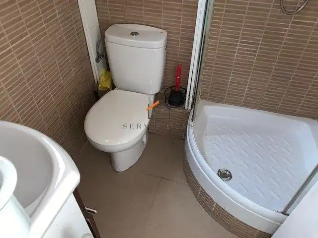 Baño de Estudio en venta en Madrid con Aire acondicionado, Calefacción y Amueblado