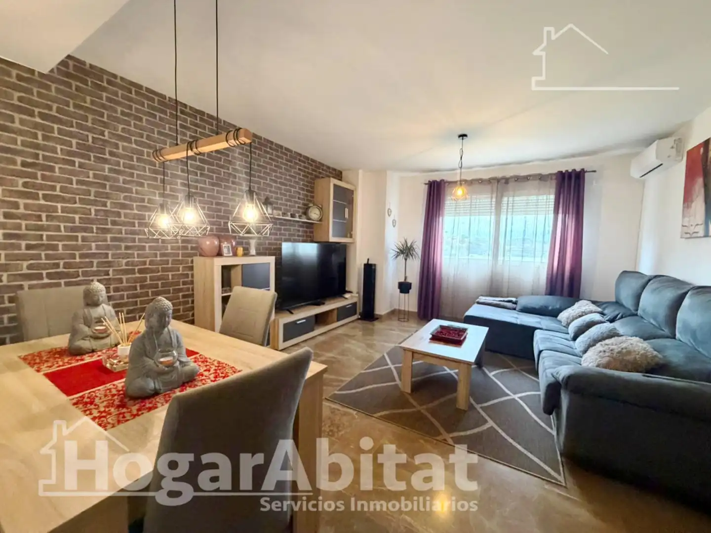 Wohnzimmer von Dachboden zum Verkauf in Vilamarxant mit Klimaanlage und Terrasse