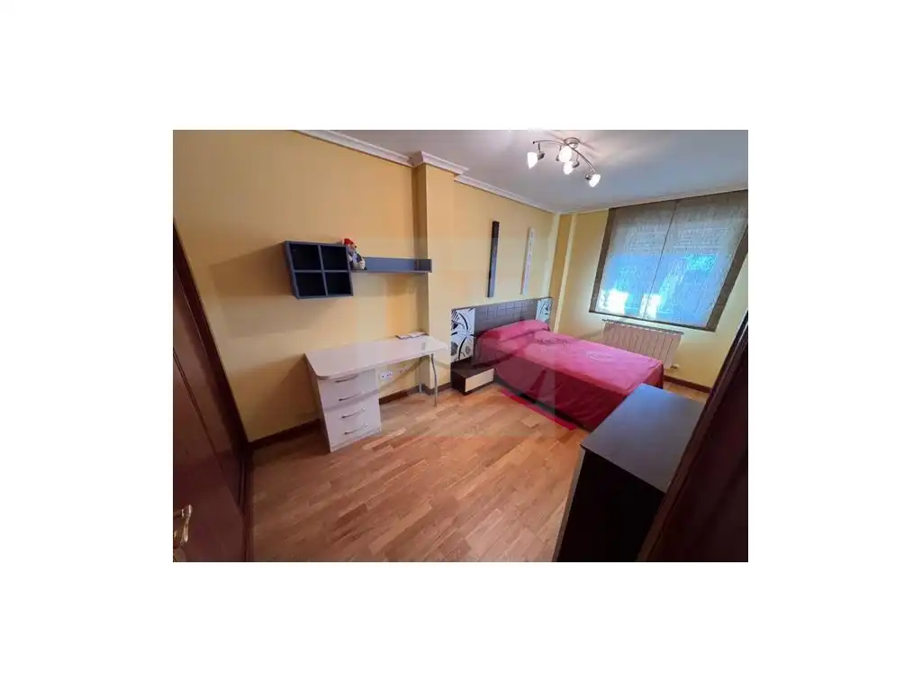 Bedroom of Houses for sale in Santa María del Páramo