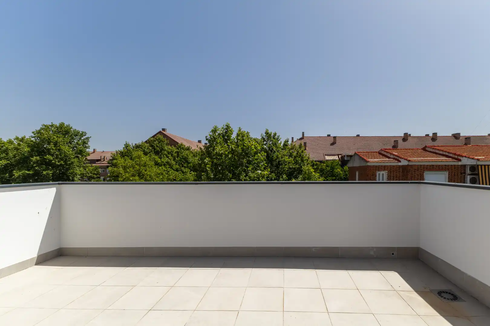 Terrassa de Casa adosada en venda en Villanueva del Pardillo amb Aire condicionat, Jardí privat i Terrassa