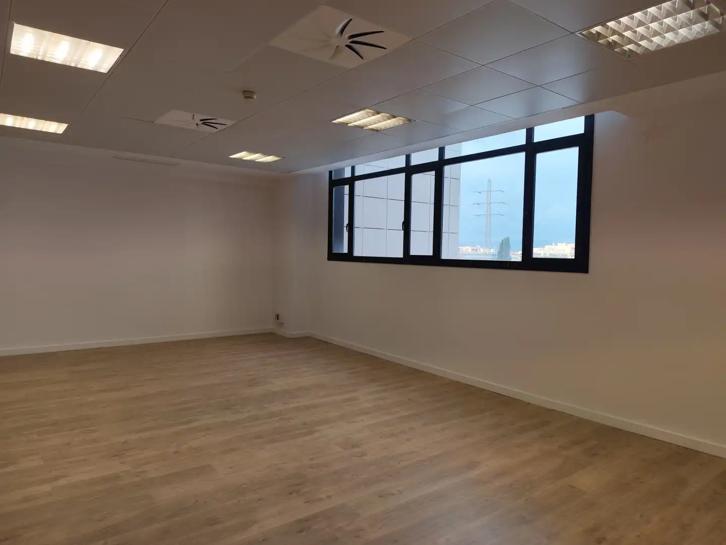 Oficina amb ascensor de lloguer a Avinguda de Cornellà, imagen 7