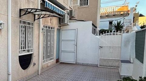 Foto 2 de Casa adosada en venda a Calle Francisco Diez Martinez,, 15, Zona Carrefour - Urbanizaciones, Alicante